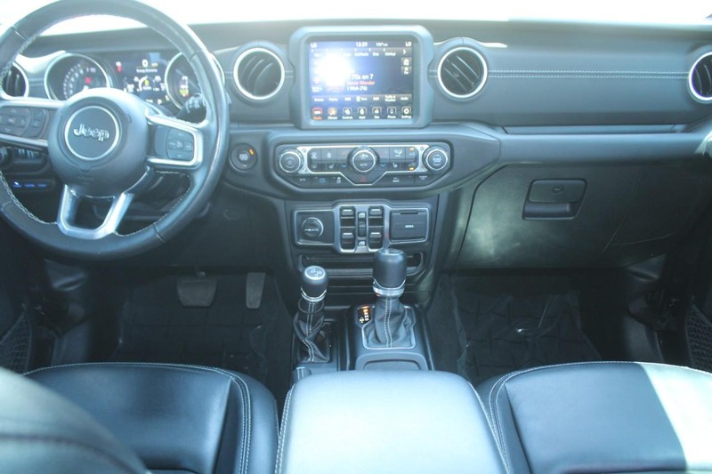 Jeep Wrangler 4xe Vehicle Image 13