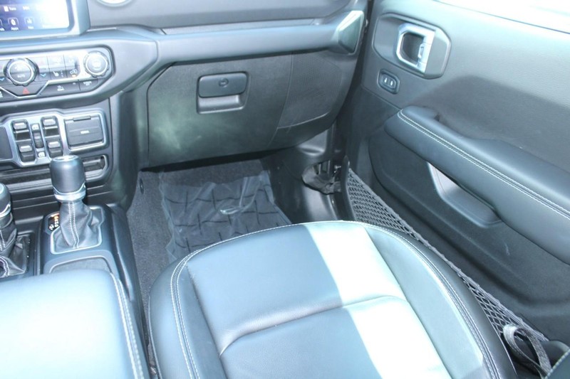 Jeep Wrangler 4xe Vehicle Image 16