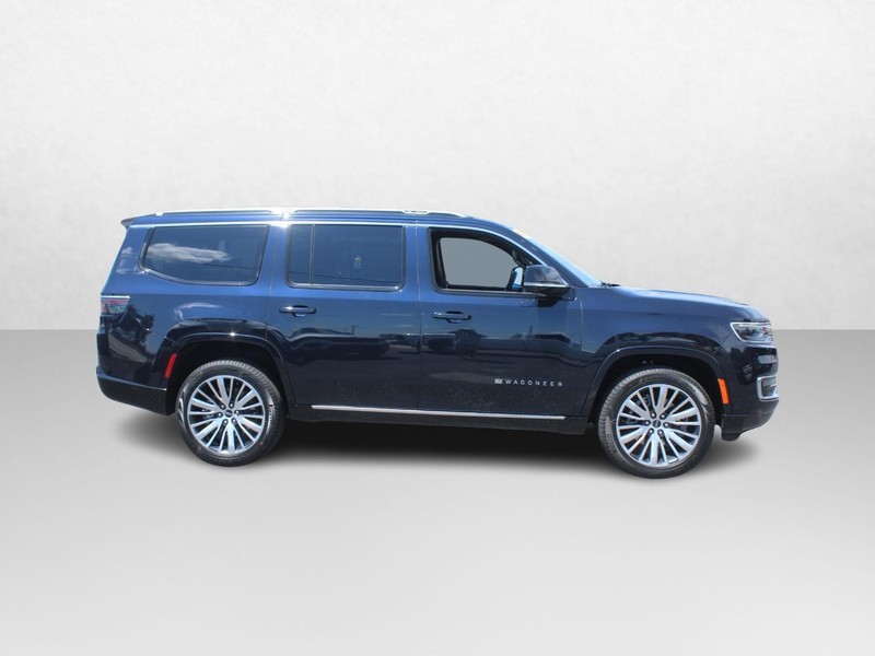 Jeep Wagoneer Vehicle Image 02