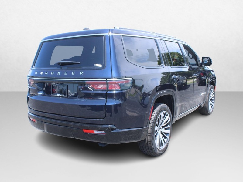 Jeep Wagoneer Vehicle Image 03