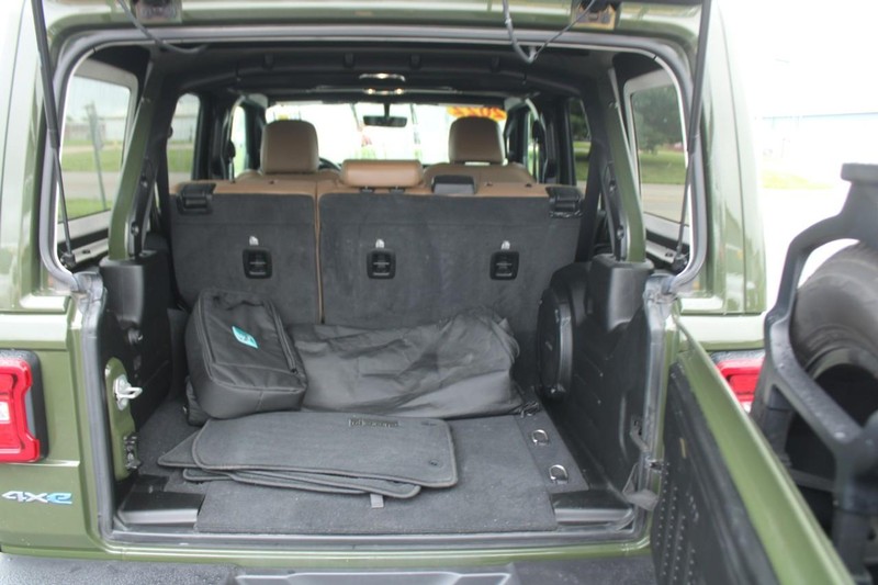Jeep Wrangler 4xe Vehicle Image 06