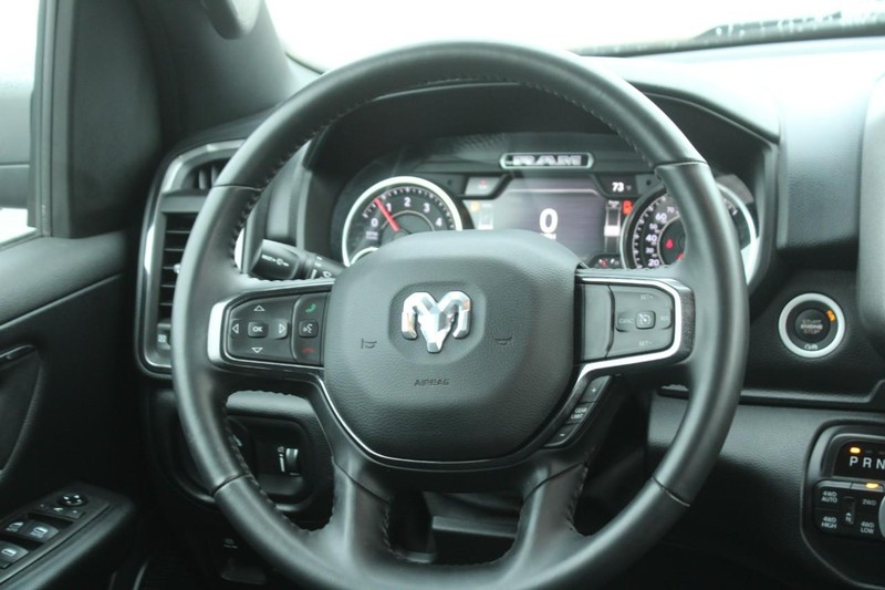 Ram 1500 Vehicle Image 14
