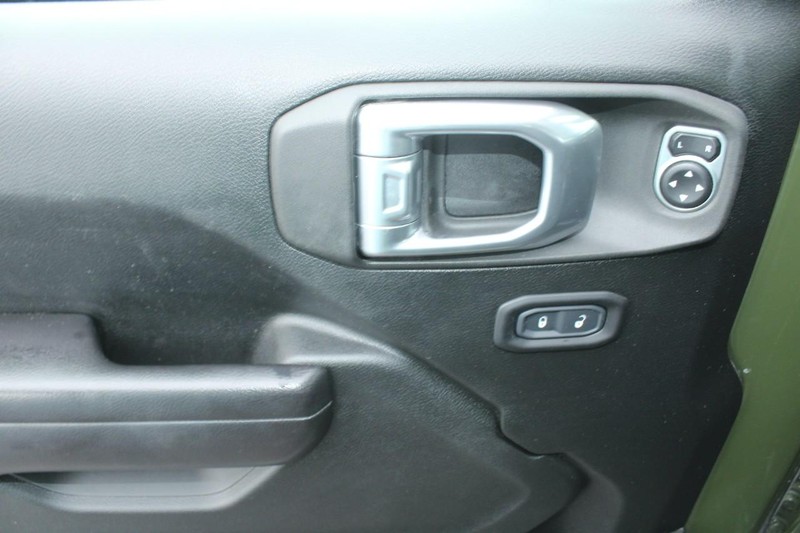 Jeep Wrangler Unlimited Vehicle Image 09