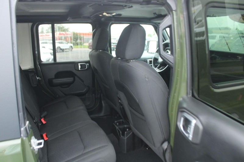 Jeep Wrangler Unlimited Vehicle Image 12