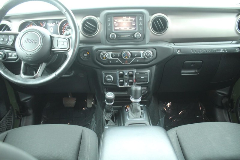 Jeep Wrangler Unlimited Vehicle Image 13