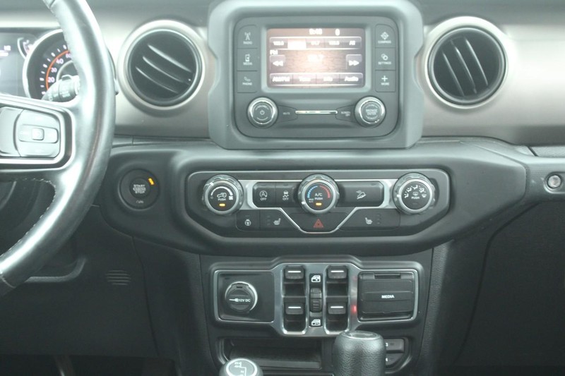 Jeep Wrangler Unlimited Vehicle Image 15