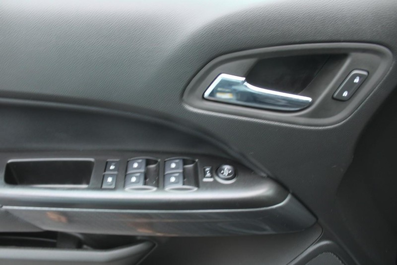 GMC Canyon Vehicle Image 09