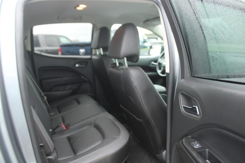 GMC Canyon Vehicle Image 12