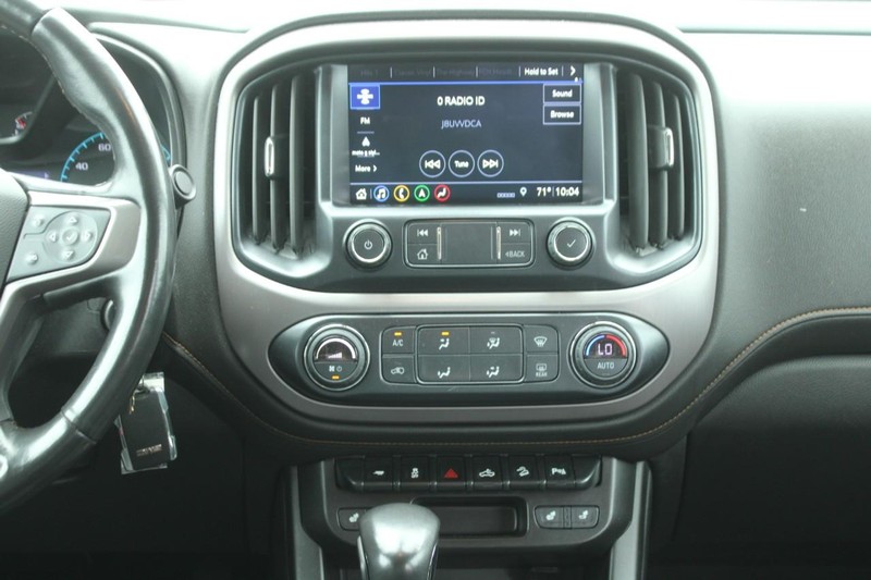 GMC Canyon Vehicle Image 15