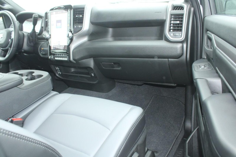 Ram 3500 Vehicle Image 05