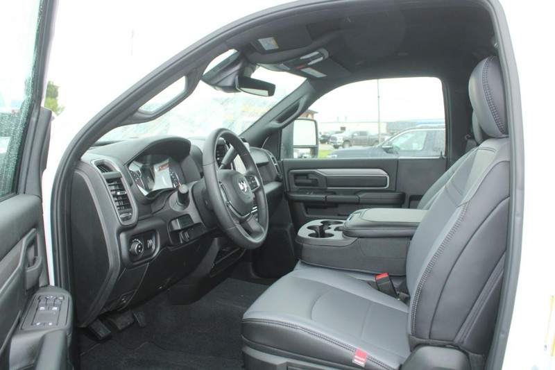 Ram 3500 Vehicle Image 06