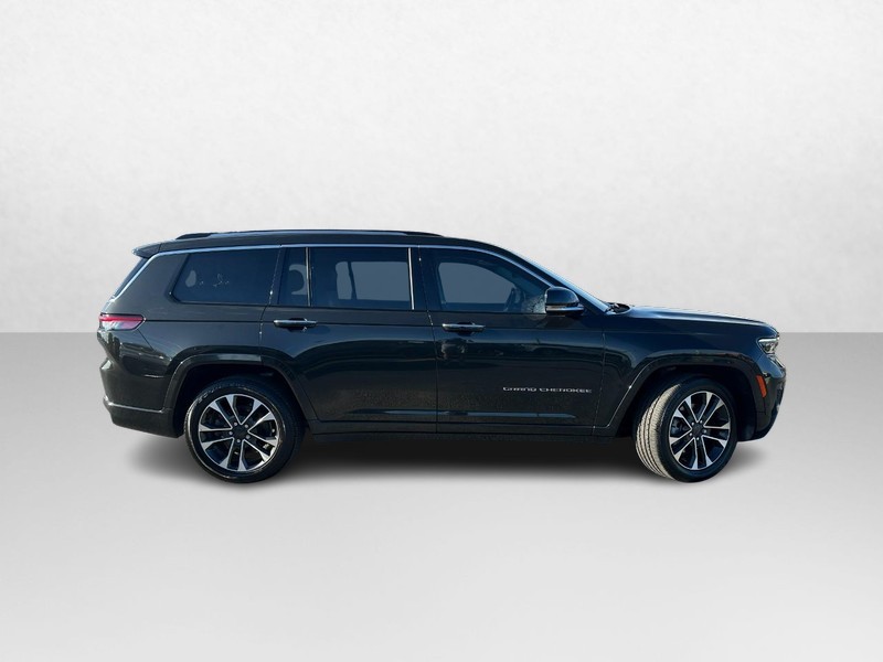 Jeep Grand Cherokee L Vehicle Image 02