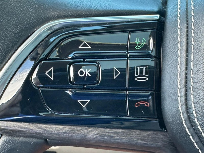 Jeep Grand Cherokee L Vehicle Image 22