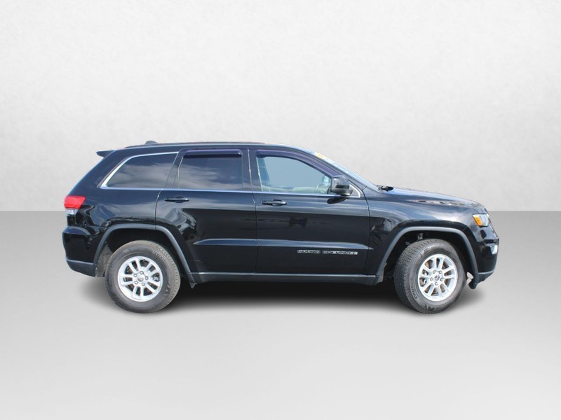 Jeep Grand Cherokee Vehicle Image 02
