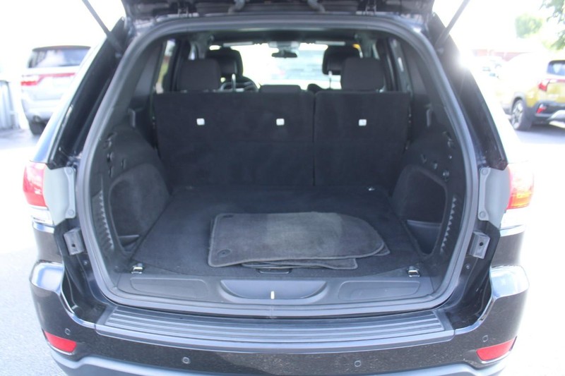 Jeep Grand Cherokee Vehicle Image 06