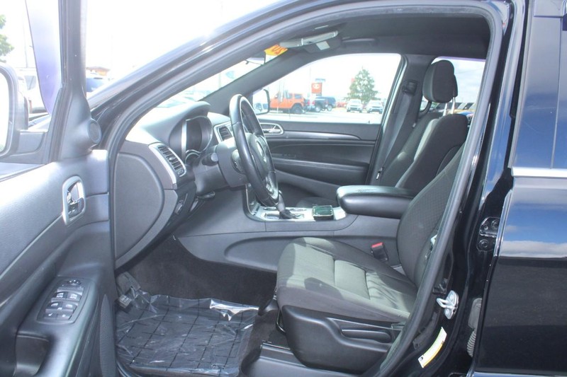 Jeep Grand Cherokee Vehicle Image 08