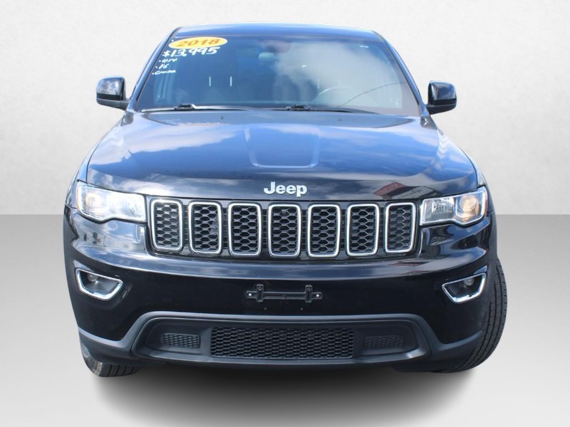 Jeep Grand Cherokee Vehicle Image 10