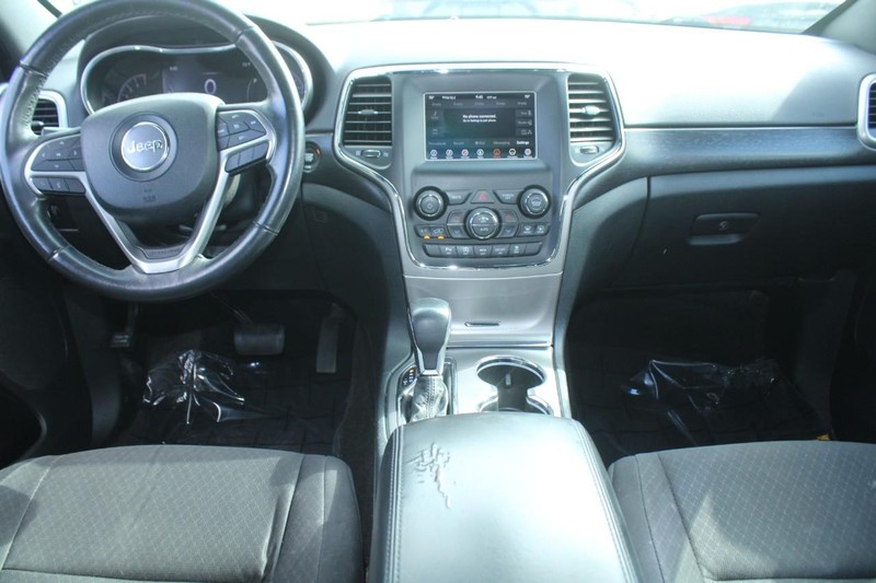 Jeep Grand Cherokee Vehicle Image 13