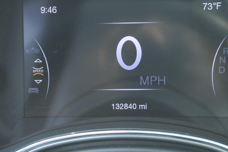 Jeep Grand Cherokee Vehicle Image 19