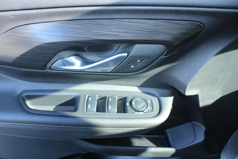 GMC Terrain Vehicle Image 09