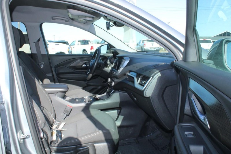 GMC Terrain Vehicle Image 11