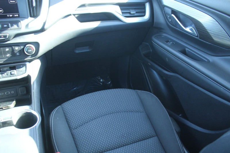 GMC Terrain Vehicle Image 16