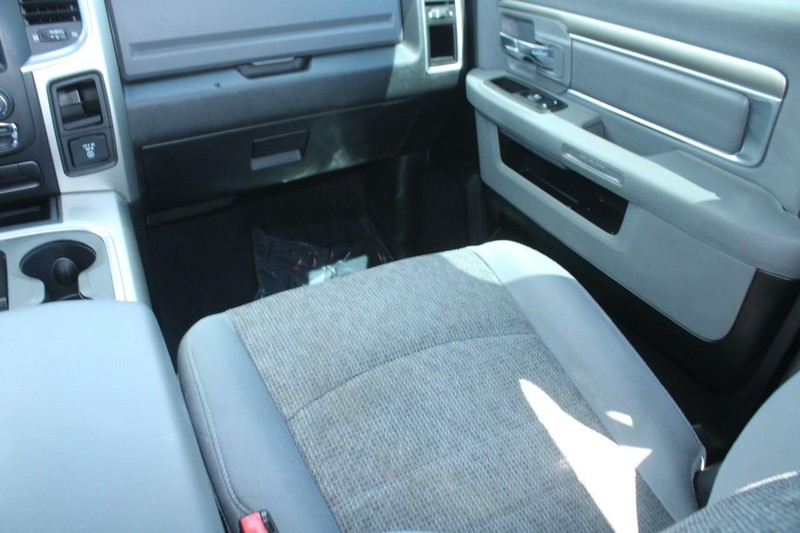 Ram 1500 Vehicle Image 16
