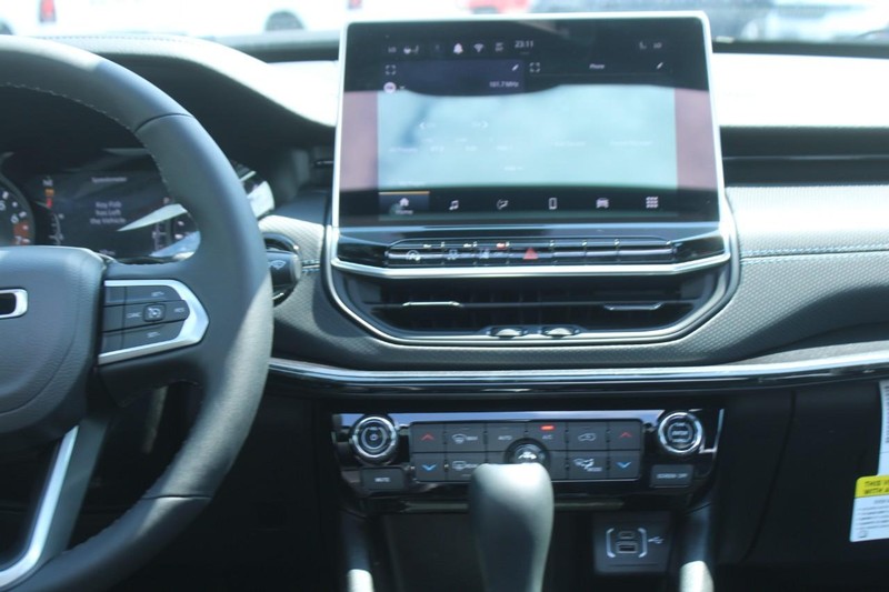 Jeep Compass Vehicle Image 07