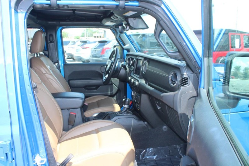 Jeep Wrangler 4xe Vehicle Image 11