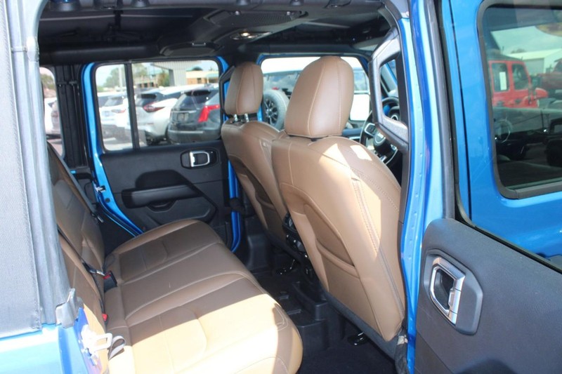 Jeep Wrangler 4xe Vehicle Image 12