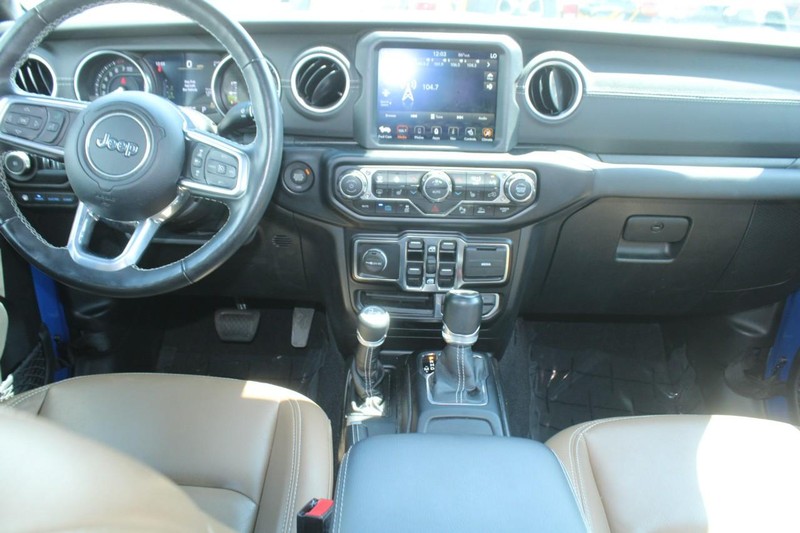 Jeep Wrangler 4xe Vehicle Image 13