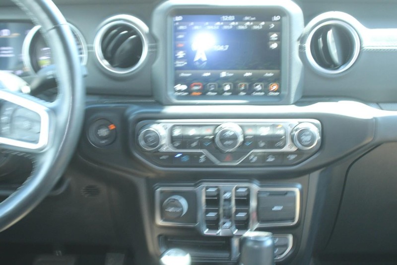 Jeep Wrangler 4xe Vehicle Image 15