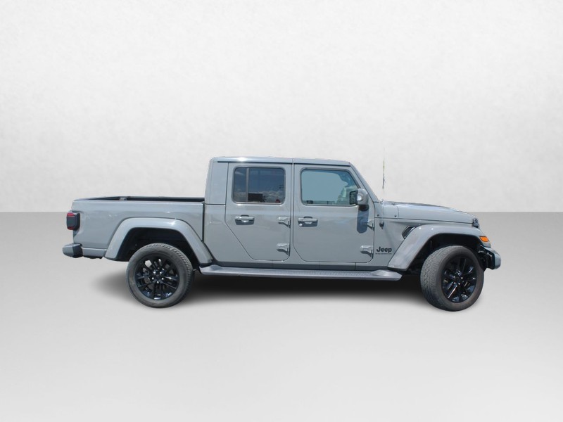 Jeep Gladiator Vehicle Image 02
