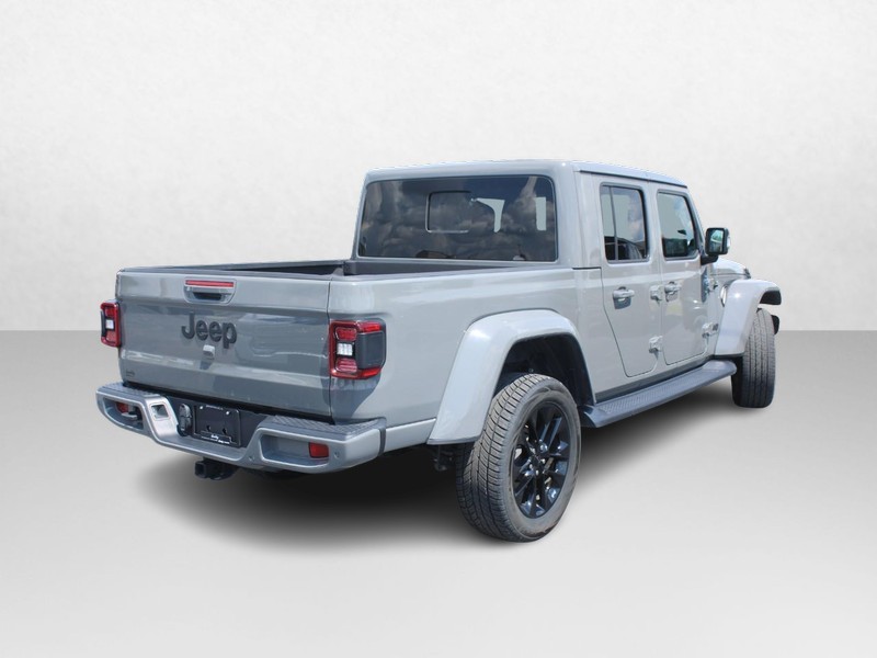 Jeep Gladiator Vehicle Image 03