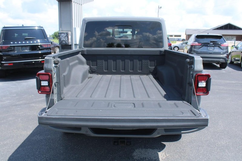Jeep Gladiator Vehicle Image 06