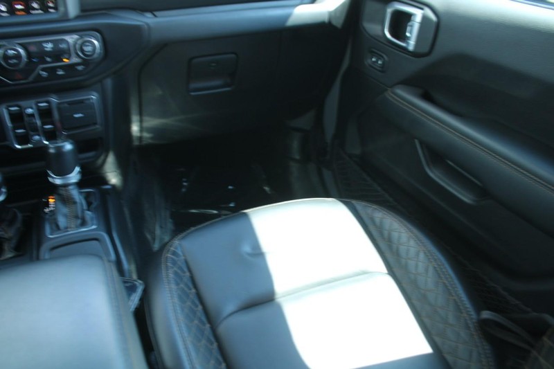 Jeep Gladiator Vehicle Image 16