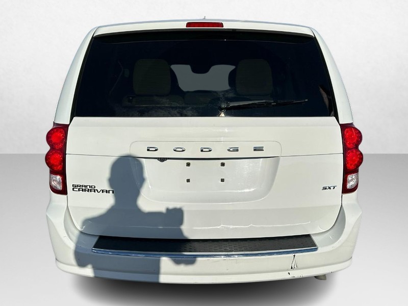 Dodge Grand Caravan Vehicle Image 04