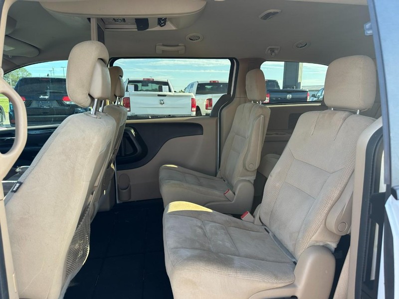 Dodge Grand Caravan Vehicle Image 09