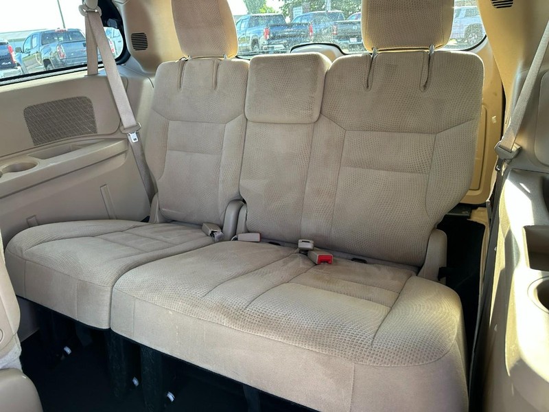 Dodge Grand Caravan Vehicle Image 10