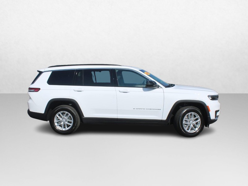 Jeep Grand Cherokee L Vehicle Image 02