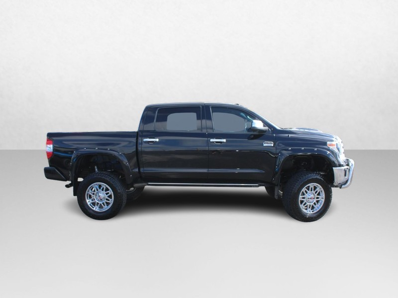 Toyota Tundra 4WD Vehicle Image 02