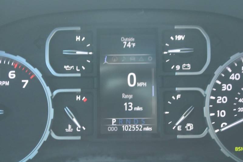 Toyota Tundra 4WD Vehicle Image 19