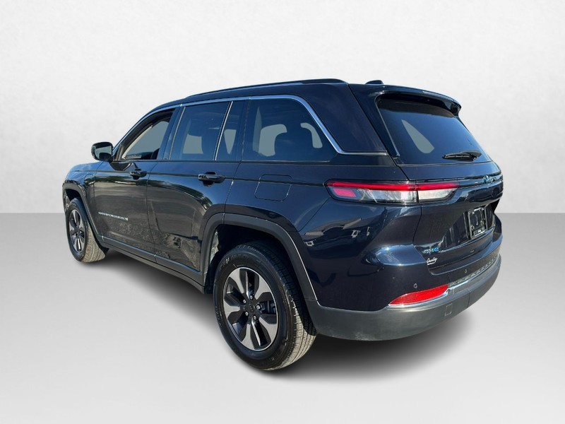 Jeep Grand Cherokee 4xe Vehicle Image 06