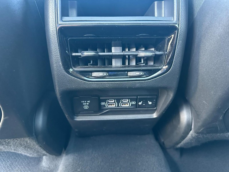 Jeep Grand Cherokee 4xe Vehicle Image 10