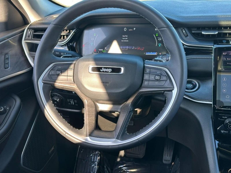 Jeep Grand Cherokee 4xe Vehicle Image 13