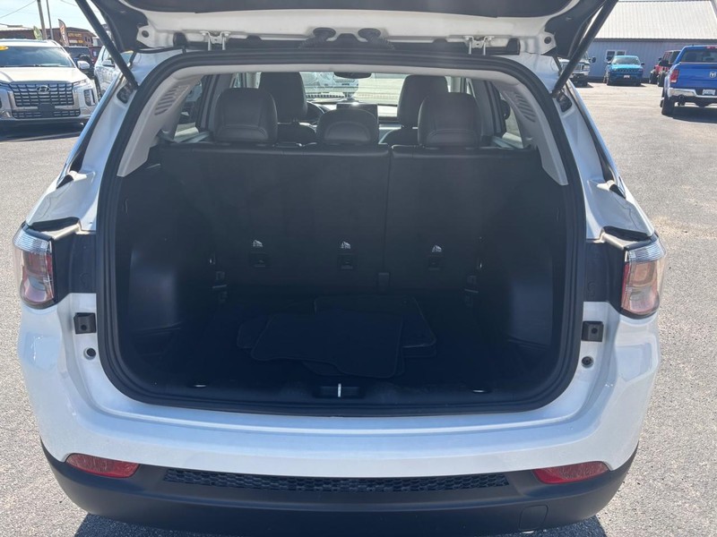 Jeep Compass Vehicle Image 06