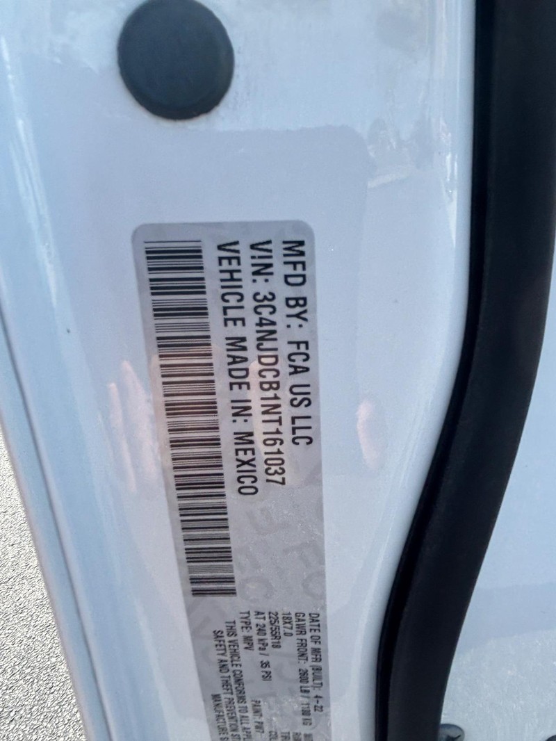 Jeep Compass Vehicle Image 17