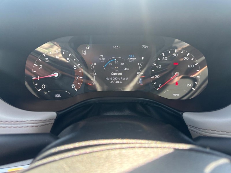 Jeep Compass Vehicle Image 18