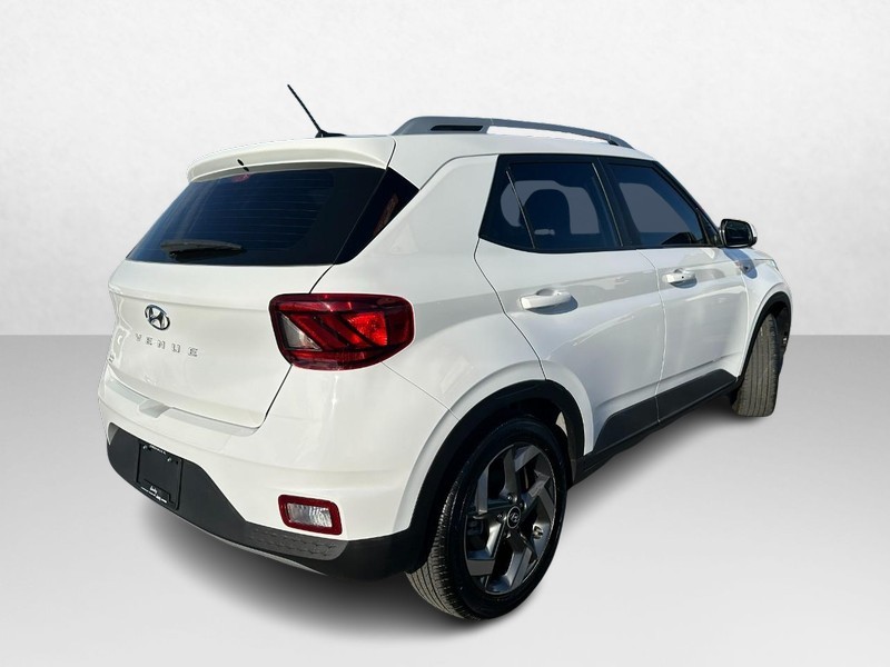 Hyundai Venue Vehicle Image 03