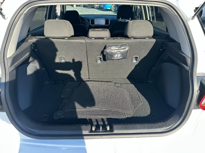 Hyundai Venue Vehicle Image 05